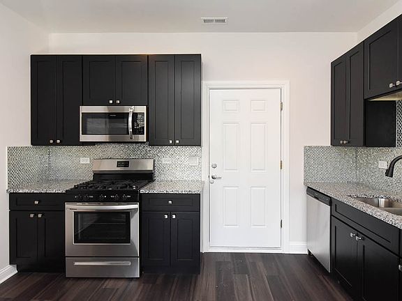 2nd image of 4401 N Keeler Ave #E3
