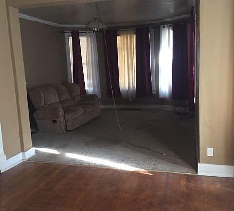 2nd image of 505 S 10th St