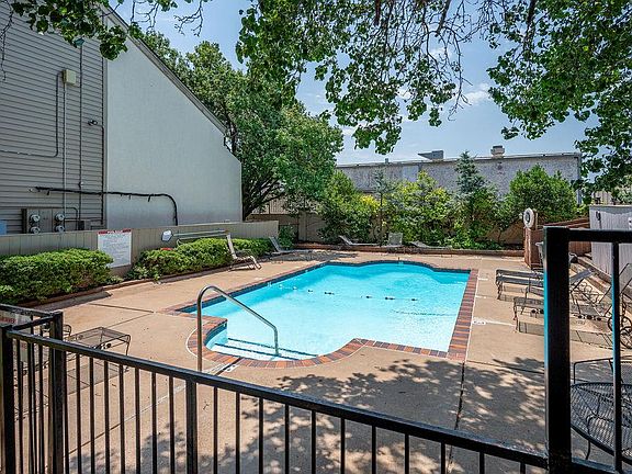 2nd image of 11130 Stratford Dr APT 414