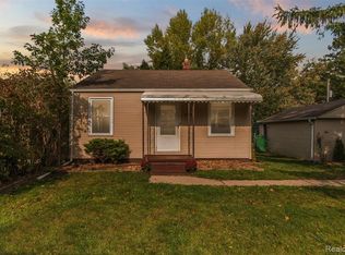 19701 Parkside St, Saint Clair Shores, MI 48080