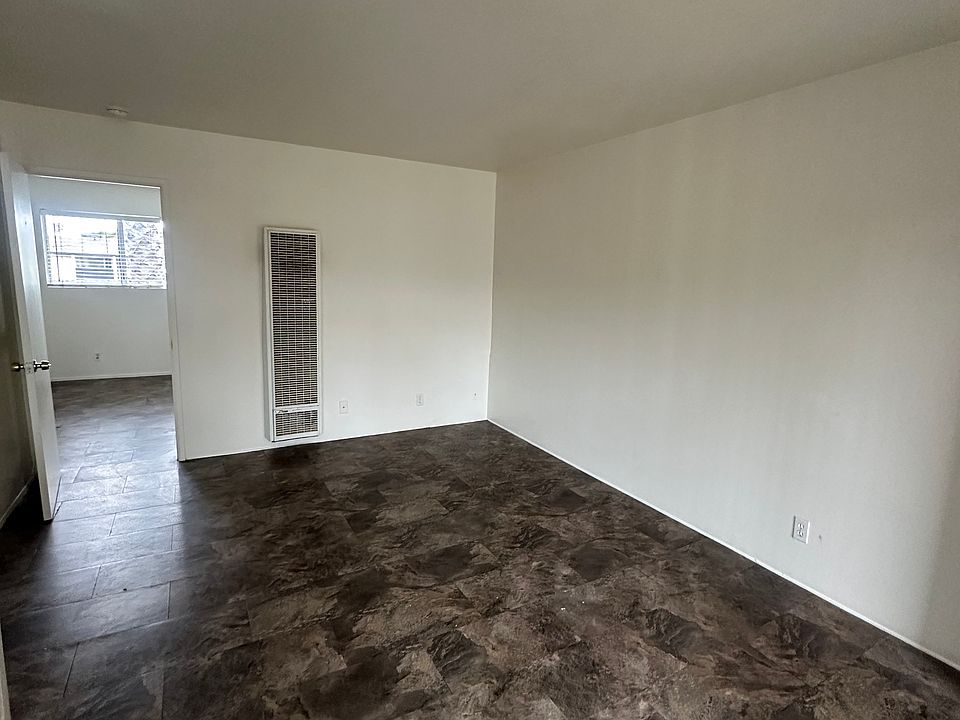 2nd image of 1920 N H St APT 240