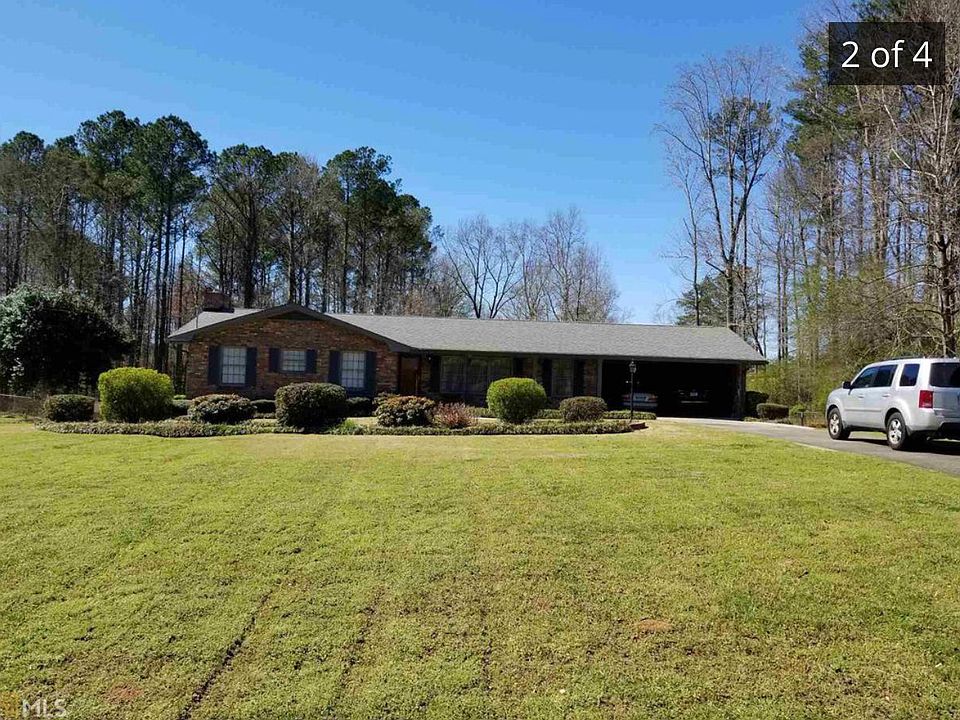 2nd image of 305 Plantation Cir