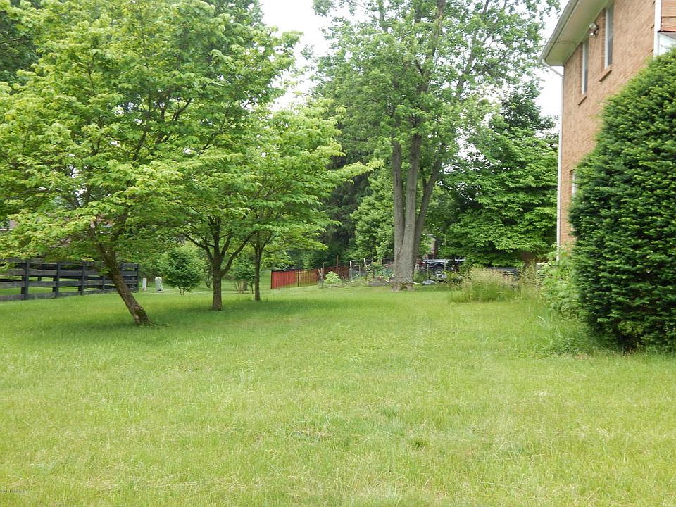 2nd image of 7603 Greenlawn Rd