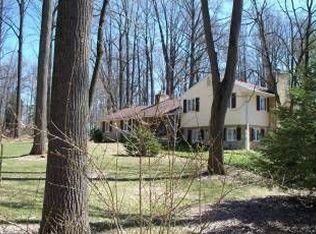 4 Oakland Dr, Newtown Square, PA 19073