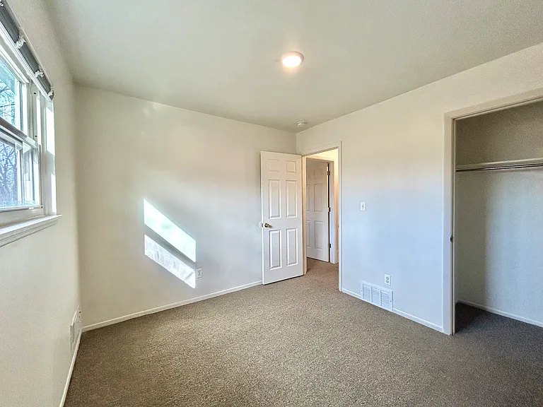 1638 Parkwood Ave — Photo 20