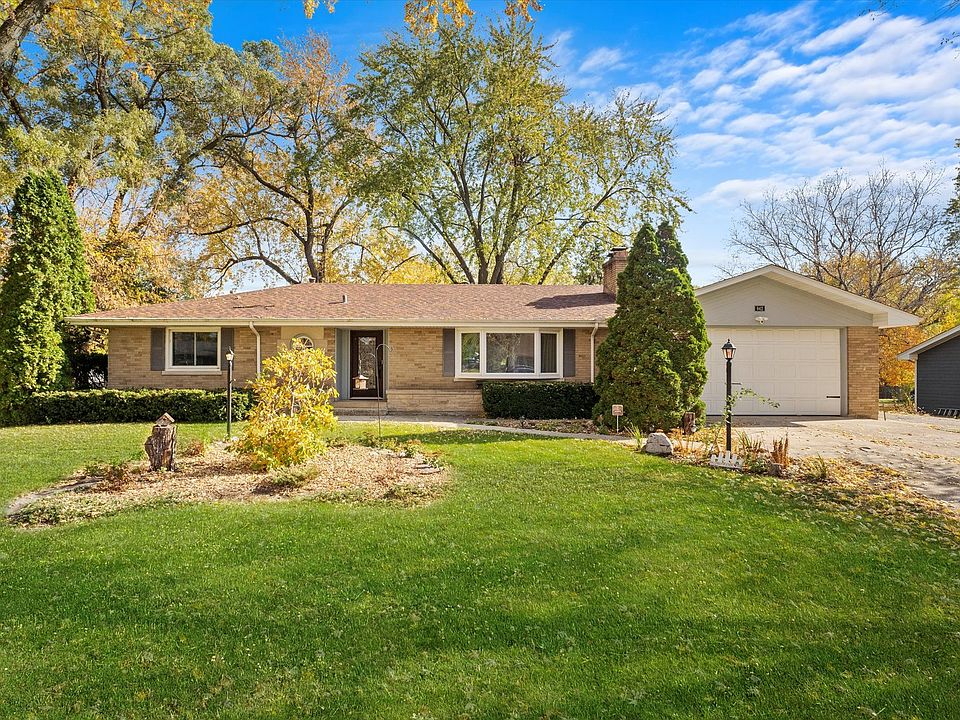1st image of 942 Johnston Dr