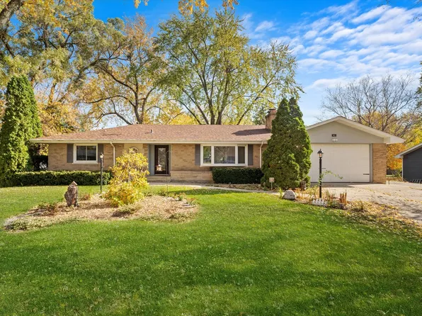 942 Johnston Dr, Aurora, IL 60506