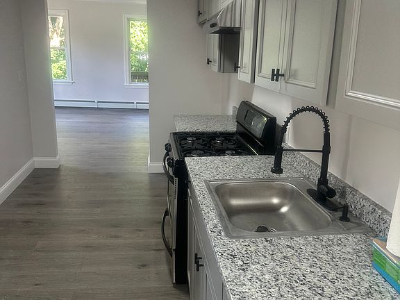 3rd image of 19 Paul St Floor 2