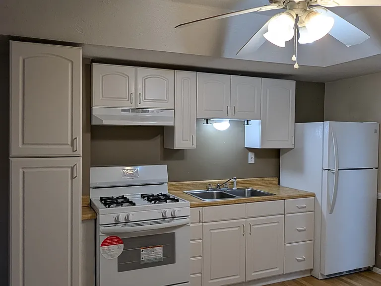 207 Glen Dr #207 — Photo 3