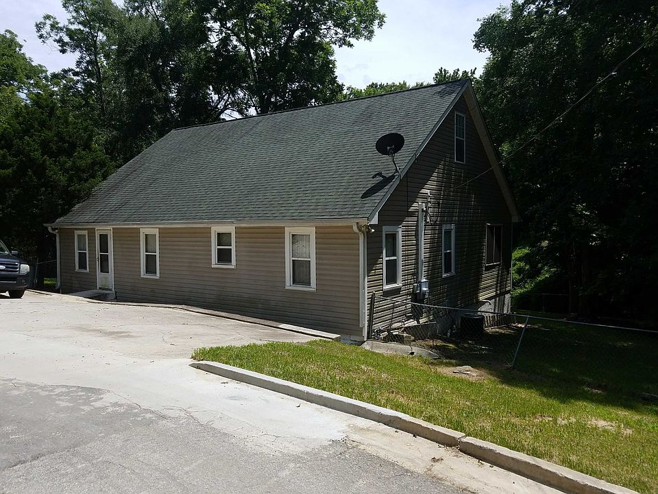 2nd image of 114 W Richland Cir