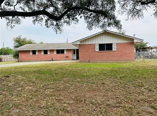 421 W Alice Ave, Kingsville, TX 78363