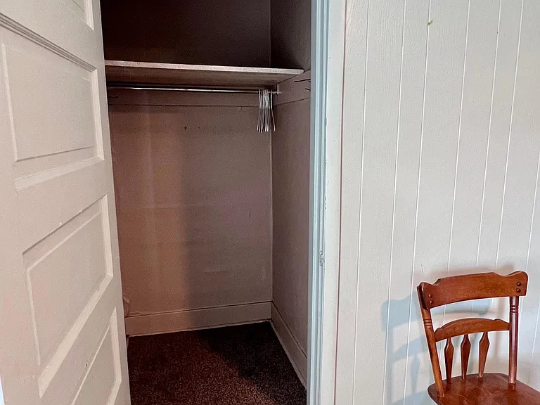 front bedroom (faces front porch)