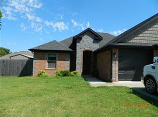 804 Sedgwick Dr, Prairie Grove, AR 72753