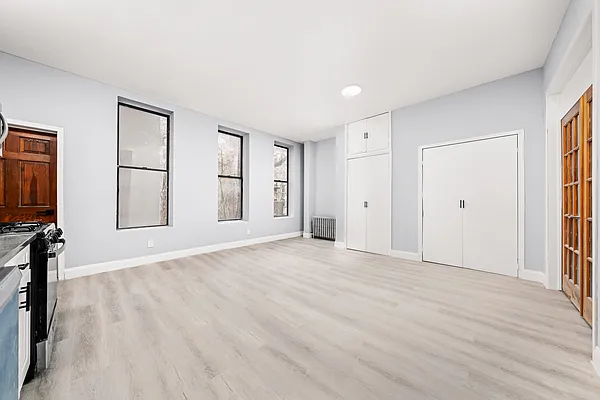 Rented by REAL New York | media 2