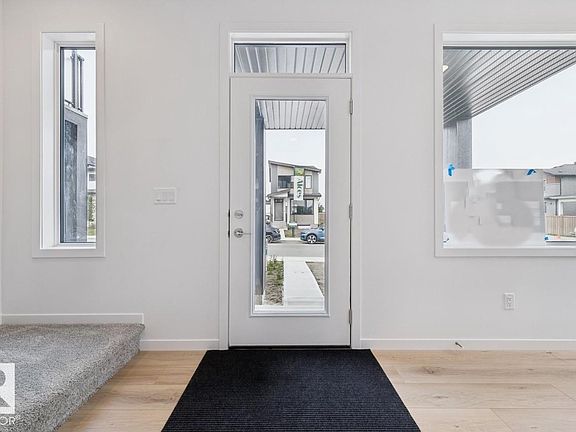 4th image of 303 32nd St NW