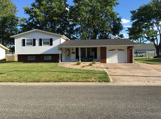 110 N 5th St, Breese, IL 62230