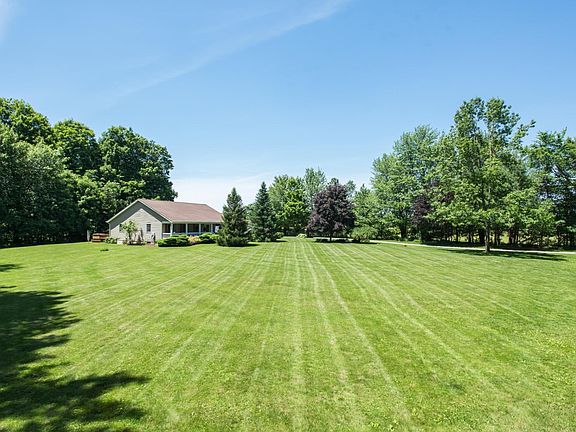 3rd image of 620 Township Road 16