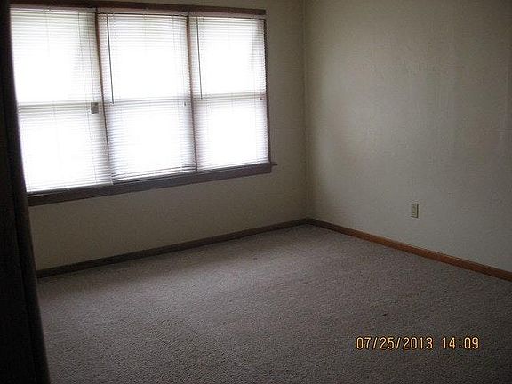 3rd image of 2217 NW Ozmun Ave