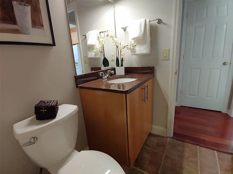 2889 Brookcliff Ln — Photo 10