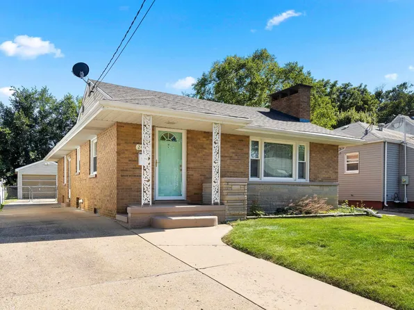 2400 W Callender Ave, West Peoria, IL 61604