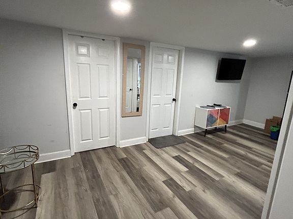 5th image of 5207 38th Ave #1