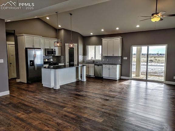 3rd image of 697 E Cabaret Dr