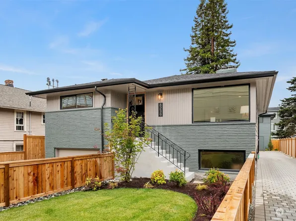 8239 Wallingford Avenue N, Seattle, WA 98103