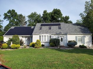 9 Angel Pl, Somerset, NJ 08873