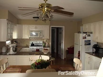 Renovated and bright kitchen