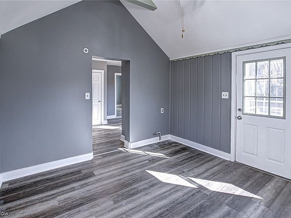 4th image of 3635 Erin Ave