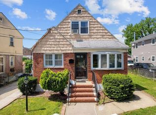 11638 194th St, Saint Albans, NY 11412