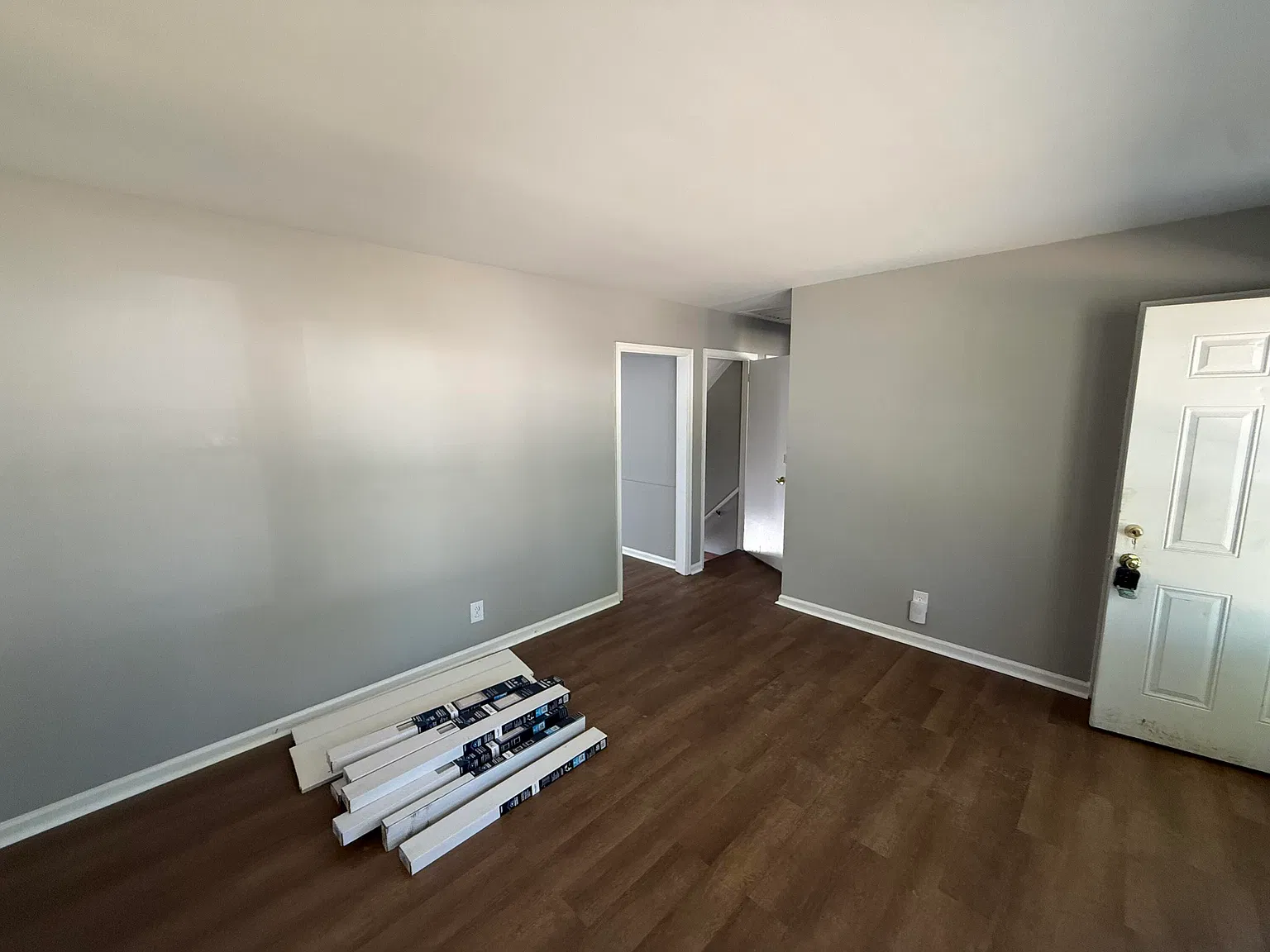 3 bed, 1.0 bath, 2052 sqft, $1,595 — Photo 3