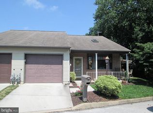 206 Adams Ct, Hanover, PA 17331