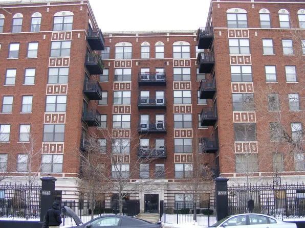 4537 S Drexel Blvd #P-20, Chicago, IL 60653
