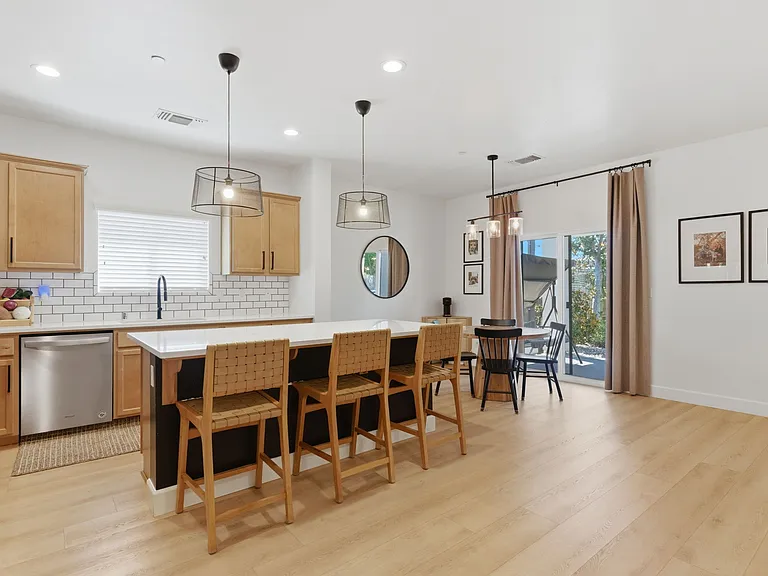 12529 Maclure Dr — Photo 14