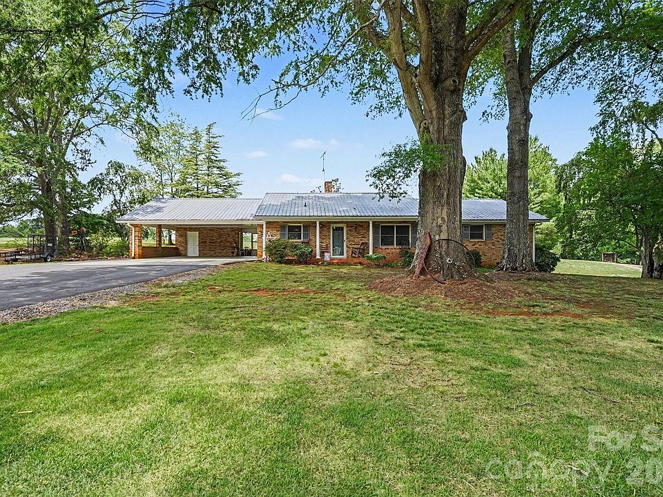 1st image of 591 Mullis Rd