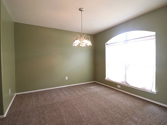 5th image of 22034 Guston Hall Ln