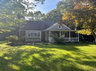 1522 Walnut Ave, Bohemia, NY 11716