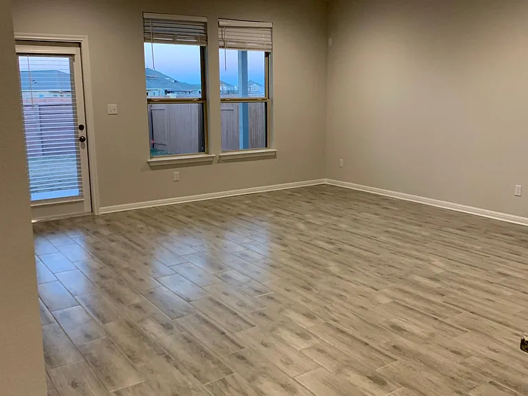 117 Peruvian Ln — Photo 26