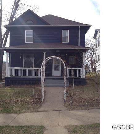 1st image of 2207 Douglas St