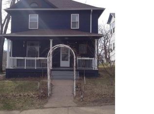 2207 Douglas St, Sioux City, IA 51104