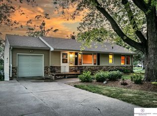 502 S 68th St, Omaha, NE 68106