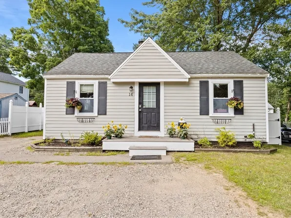14 Bryant Rd, East Bridgewater, MA 02333