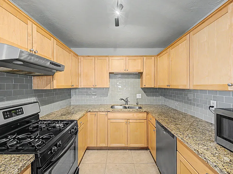 2514 E Campbell Ave — Photo 15