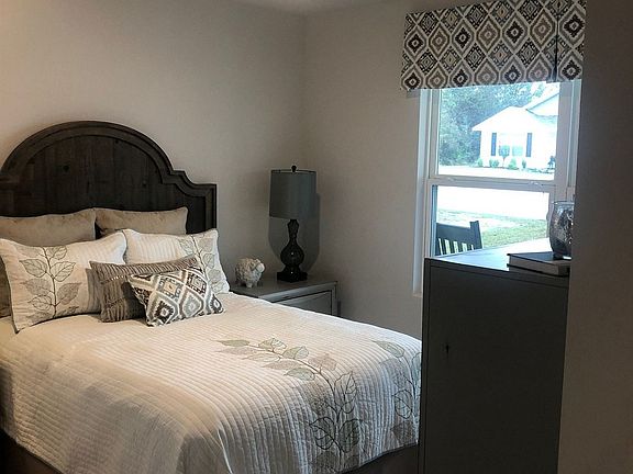 3rd image of 9643 Angel Oak Dr