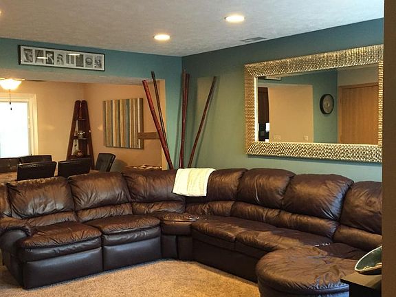 3rd image of 841 Hanneman Dr