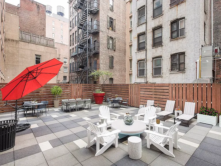 37 W 21st St #1306 — Photo 9