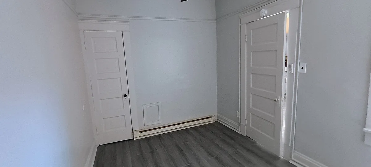 Building Photo - 6408 Saint Clair Ave #3