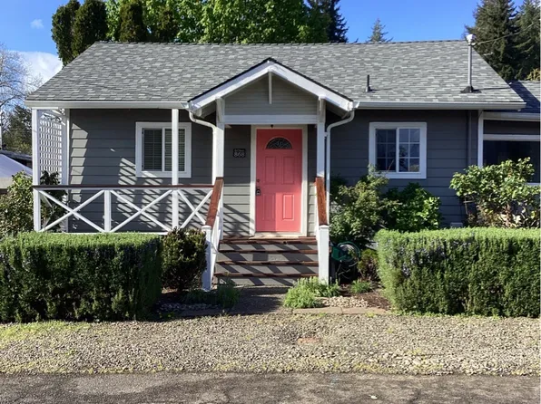 868 NW 6th St, Toledo, OR 97391