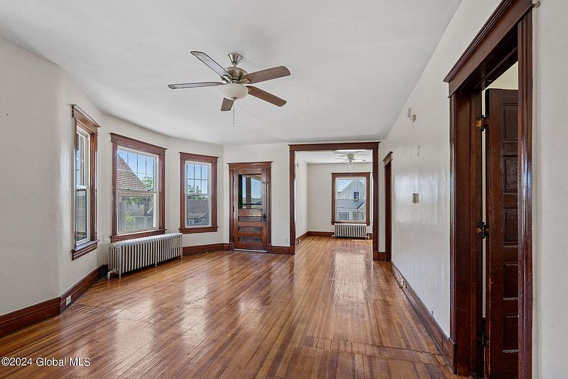 4th image of 9 McClellan Avenue